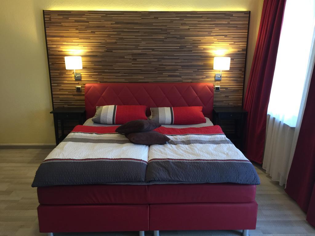 Hotel Rhein Inn เรมาเงน ภายนอก รูปภาพ